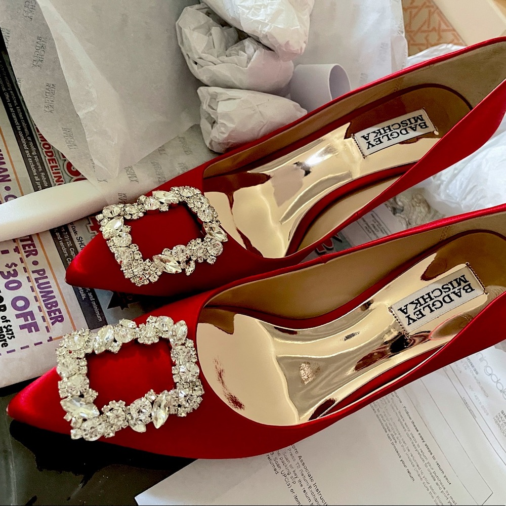 Badgley Mischka beautiful red satin shoes
